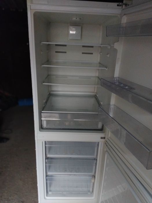 Vând frigider Beko  în stare perfecta de funcționare