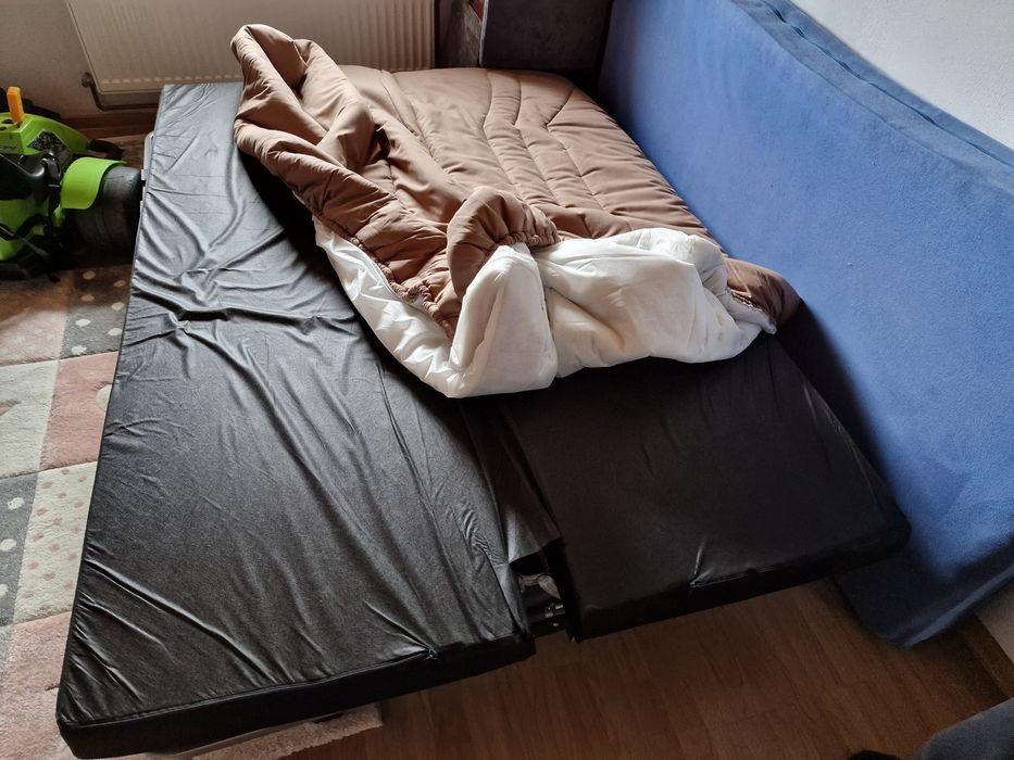 Canapea extensibila 2 locuri saltea burete