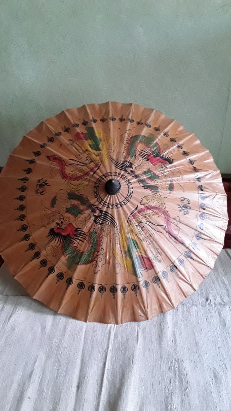Umbrela vintage din hartie de orez si bambus