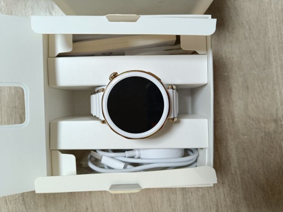 Часовник Huawei Watch GT 5 Pro