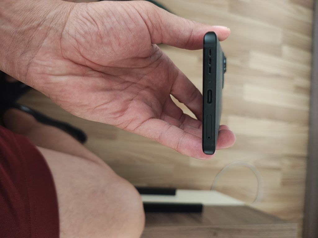 Мобилен телефон -Motorola Edge 40