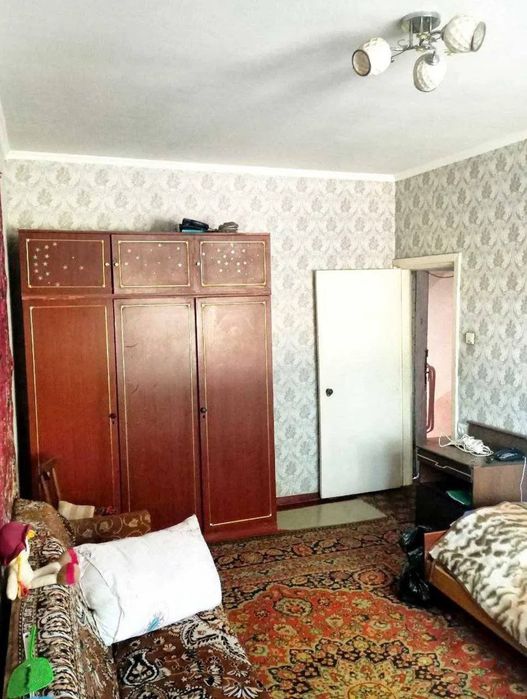 ÷ ШУХРАТ Чиланзар 11 квартал 1/2/5 Дом Вдоль Дороги продаётся квартира