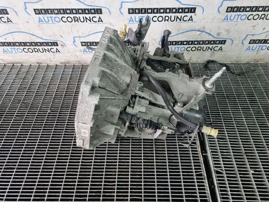 Cutie de viteze Dacia Duster II 1.6 Benzina 2018 - 2021 115CP Manuala 6 Trepte H4M 738 ...
