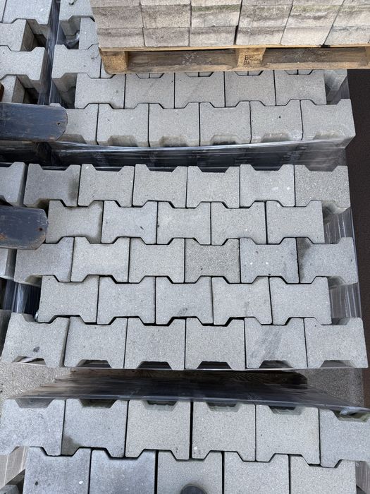 Продавам Бехатон 8 см.