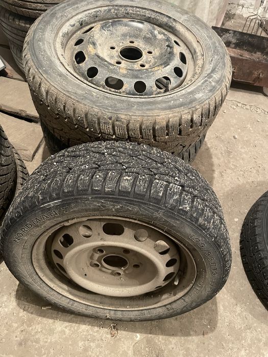 195/55/15 шипи Nokian