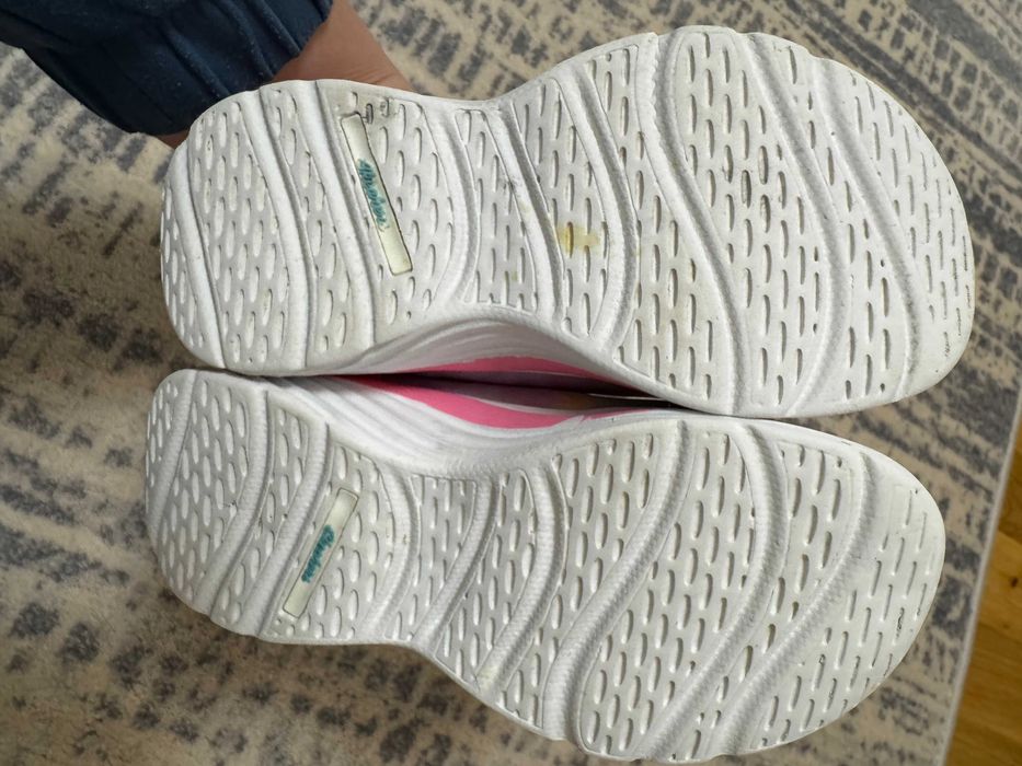 Adidasi Skechers marimea 25