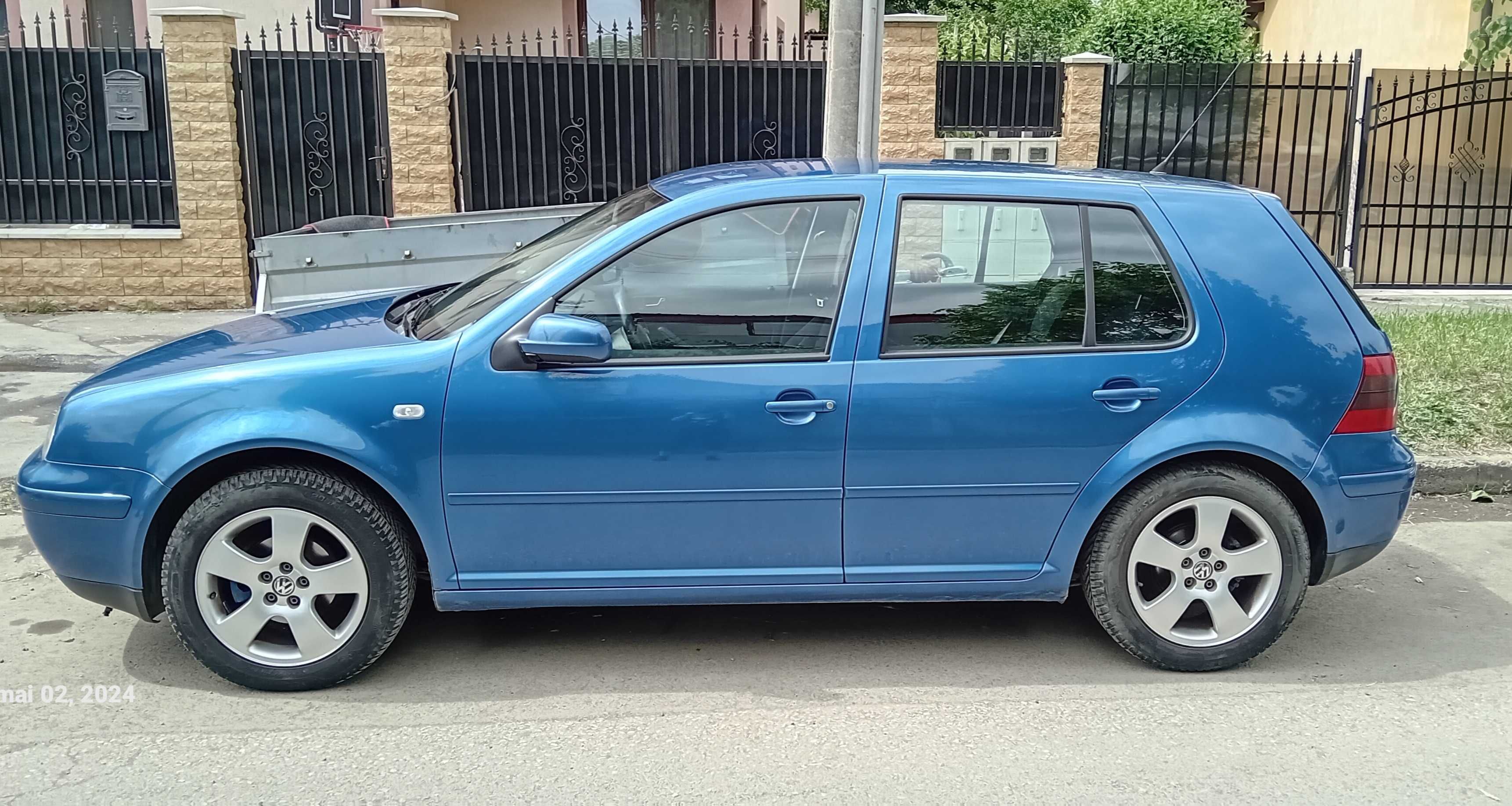 Vând golf 4 1.6 16 v din 2002