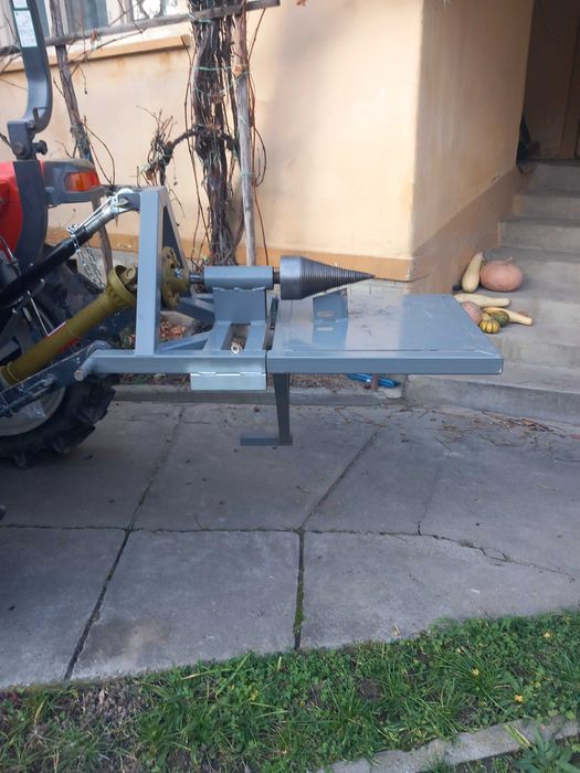 Vand despicator/crepator lemne cu con