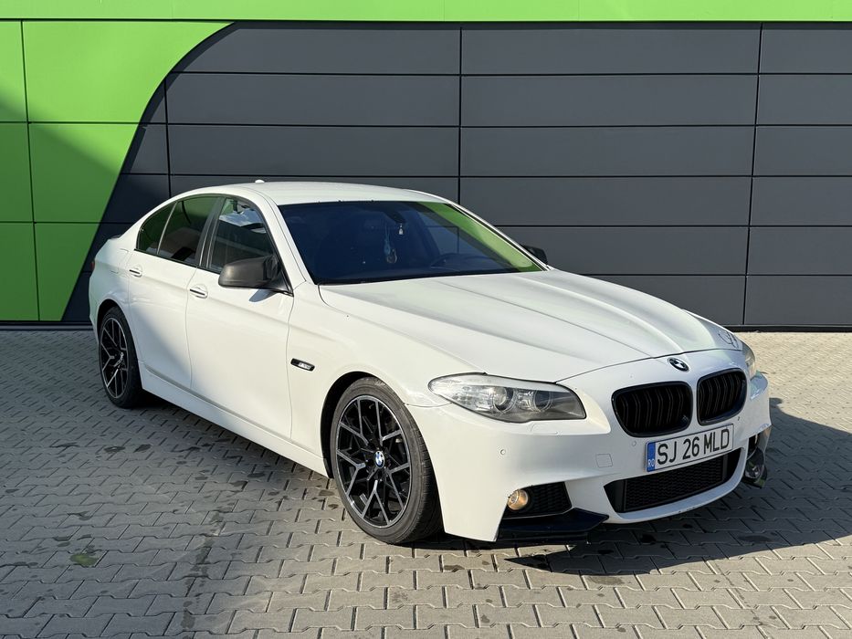 BMW Seria 5/ 520 / F10 / An2012/DISTRIBUTIE NOUA/ALB/SCHIMB/camion
