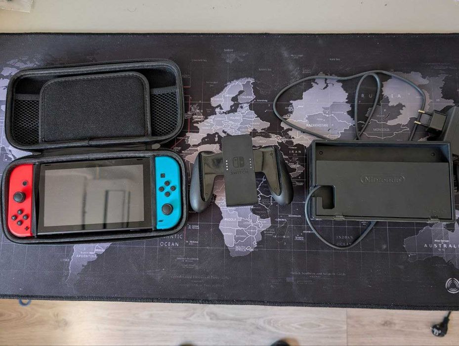 Vand Nintendo Switch, 23 de jocuri.