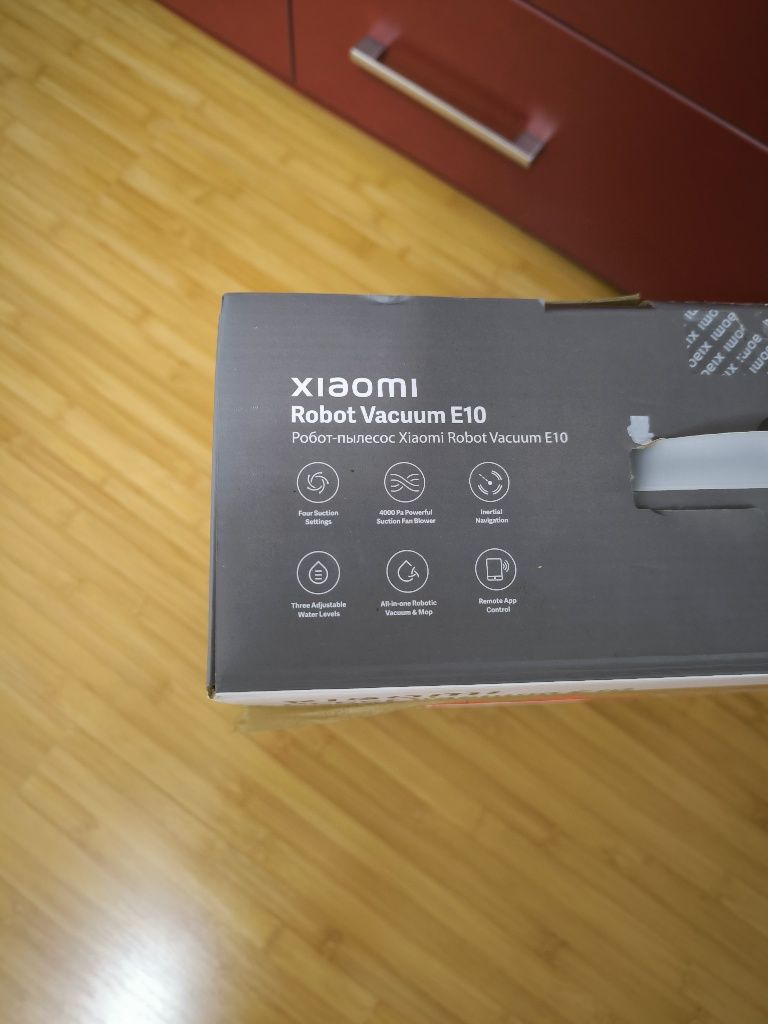 Xiaomi robot vacuum E10, roborock aspirator.