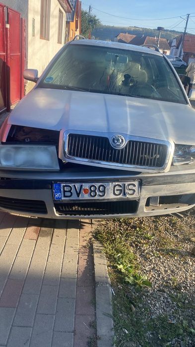 Vând Skoda Octavia 1   1.6