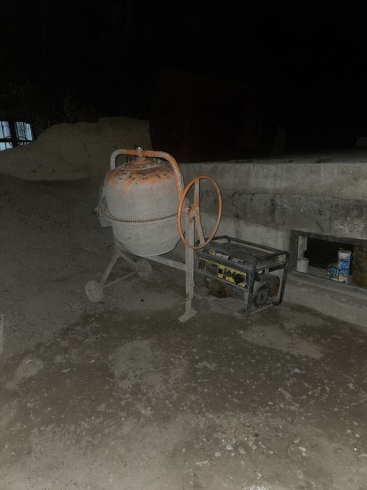 Бетономешалка почти новый