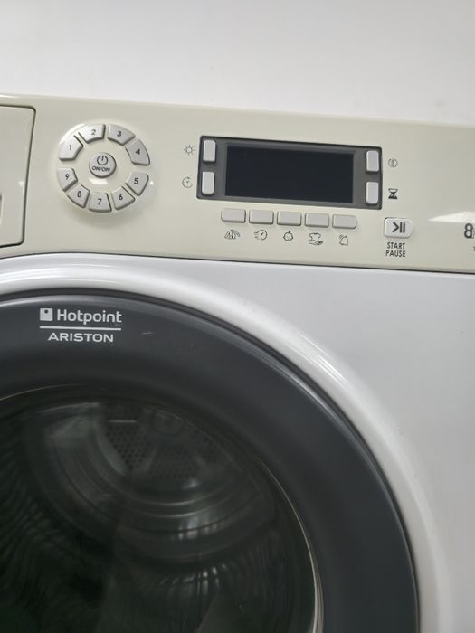 Сушилня с термопомпа Hotpoint Ariston 8кг. A+