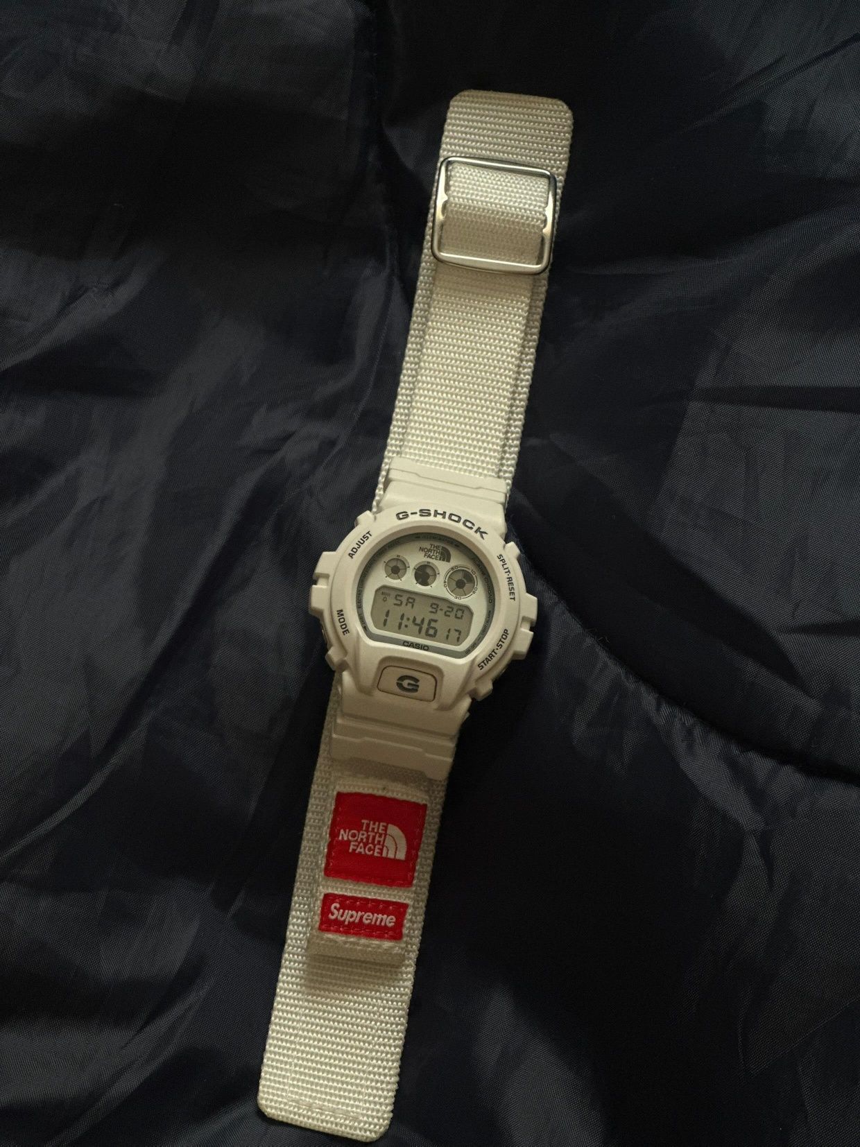 Часовник G-shock Supreme x The North Face