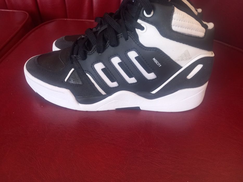 Adidași adidas negri