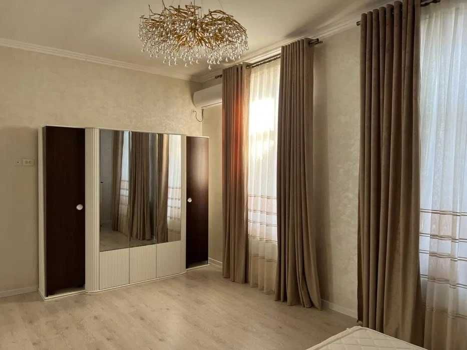 Сдается Евродом 544 м² с мебелью и техникой Ор-р: ул.Амир Темур  (США)