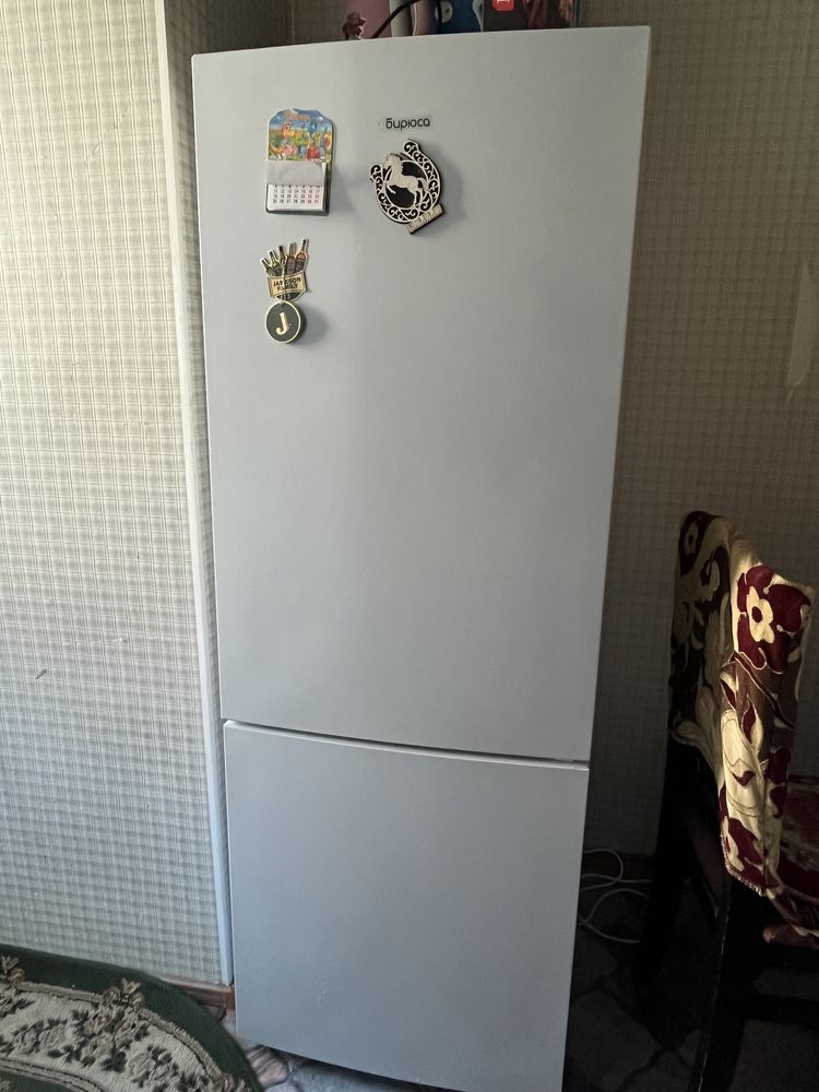 Холодильник бирюса 90к