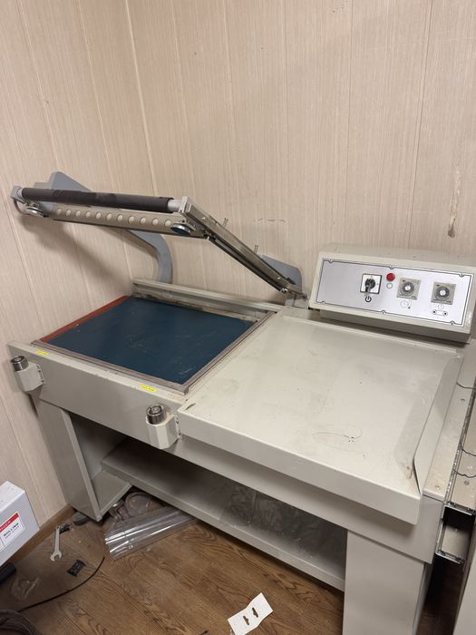 Термоусадочный тоннель и конвеерный запайщик