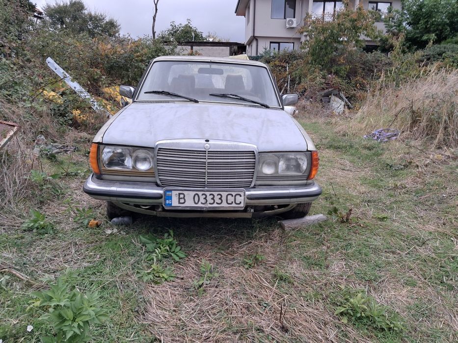 Mercedes 123, 1980 г.