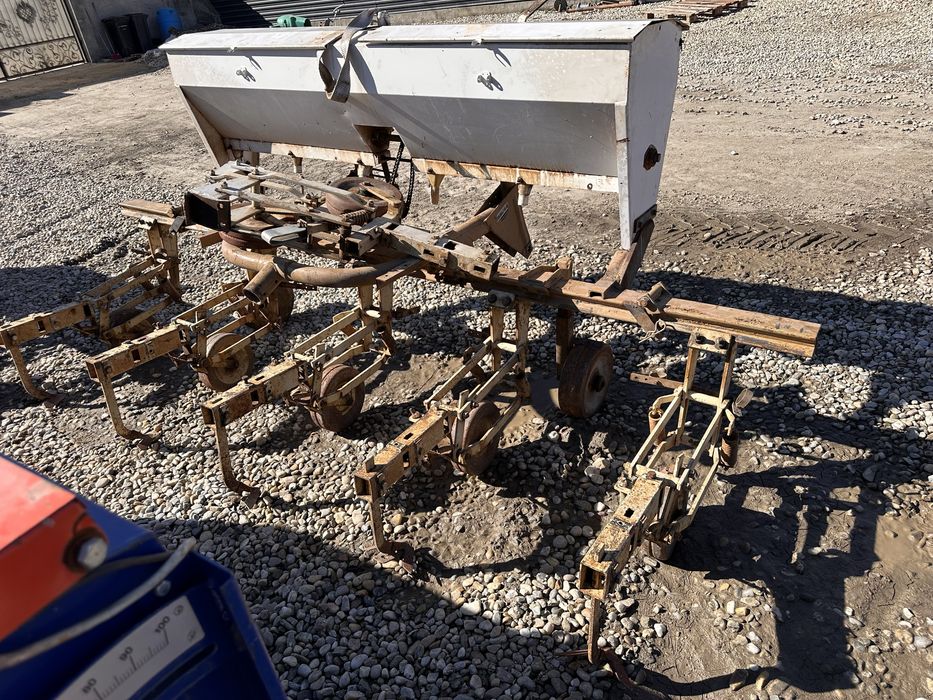 Prasitoare cu fetrilizare prasitori 4 randuri fabricate Italia