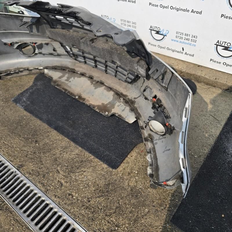 Bara fata spoiler cu grila Opel Corsa D