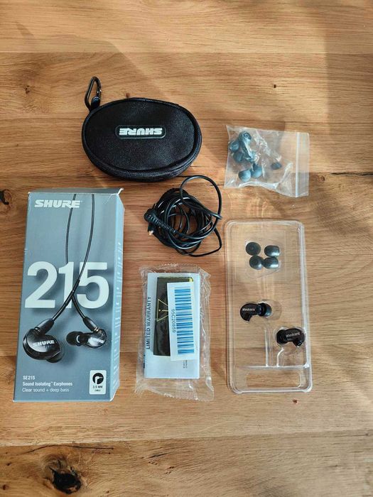 Безжична in-ear система XVive U4 + слушалки Shure SE215-K-EFS