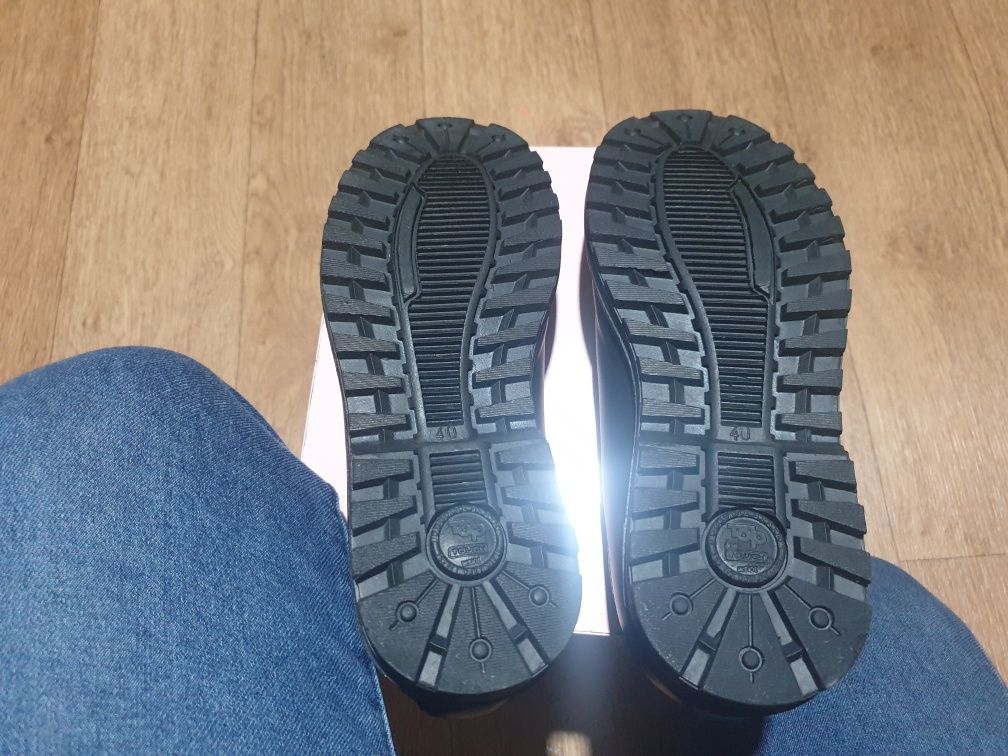 Зимняя обувь 40 размера Komcero Турция