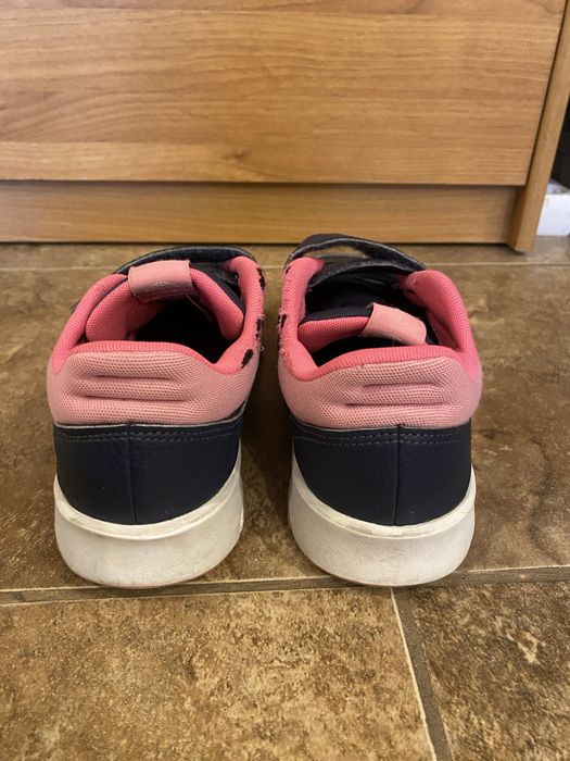 Лот от маратонки Adidas за момиче и кецове-размер 36