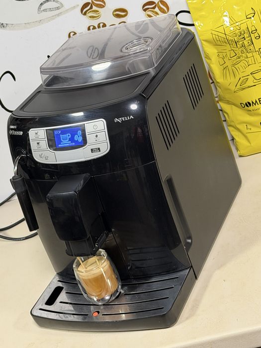 Кафемашина кафе автомат Saeco Philips intelia с гаранция
