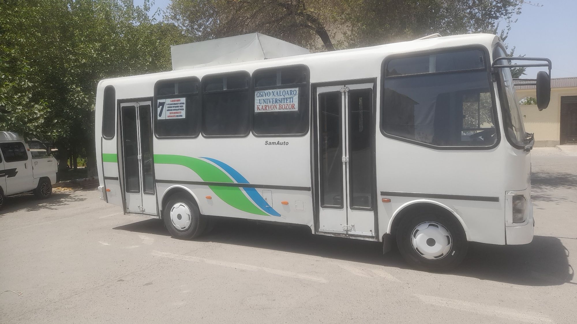 Isuzu np 40 2018