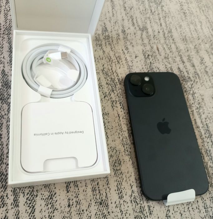 Продаю новый iphone 15  128 gb