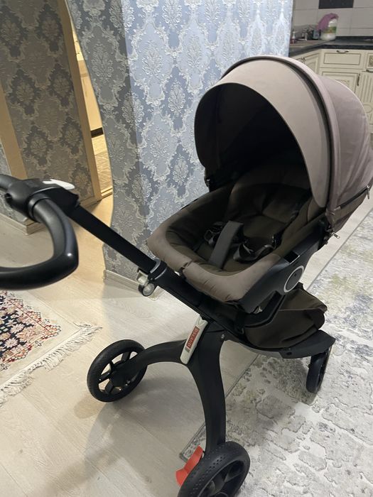 Аз ұақыт пайдаланылған колиаска,комплектіде не бар бәрі толық,жап жана