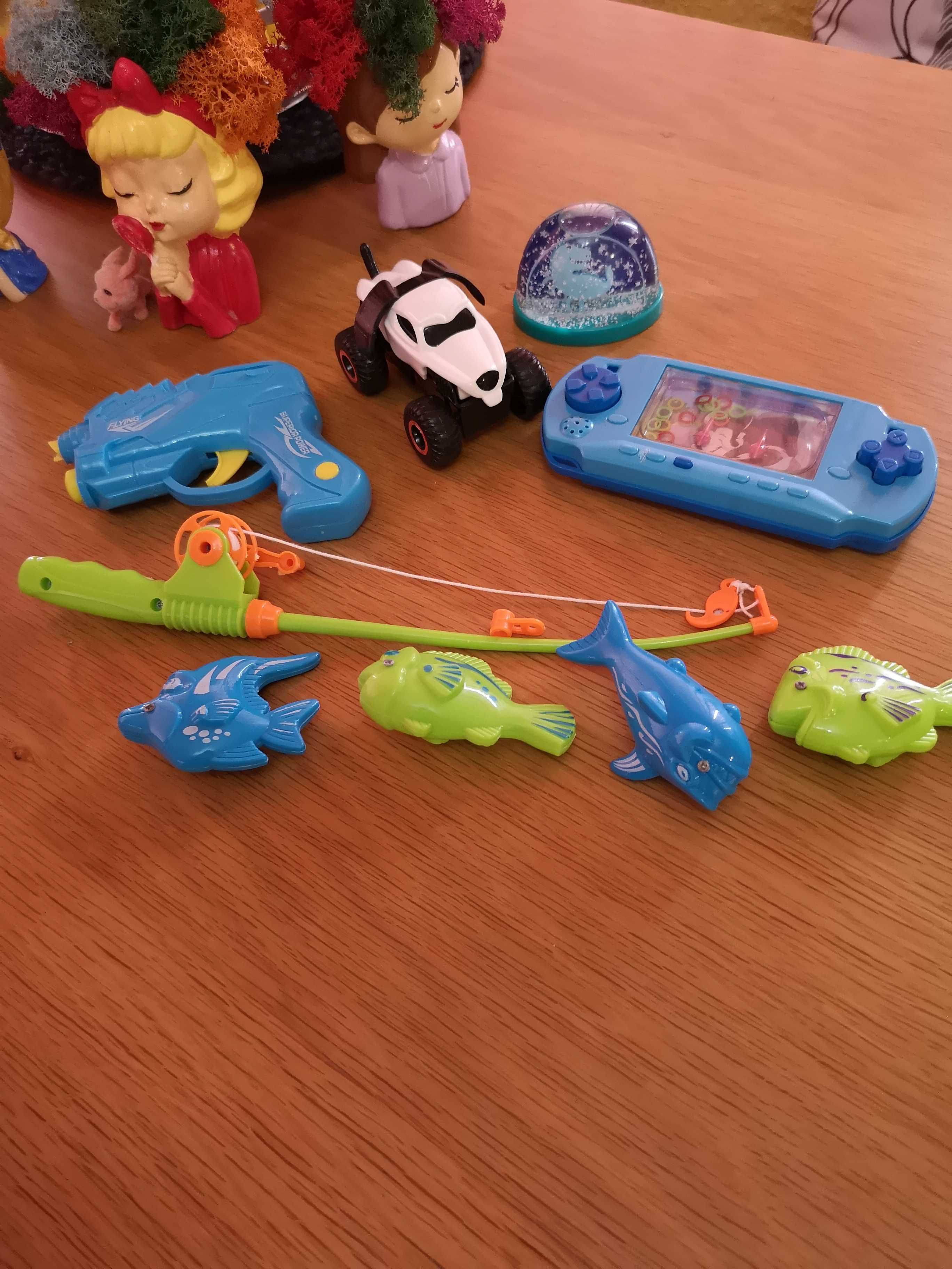 Кола с дистанционно,NERF,Blаster, динозаври и много други