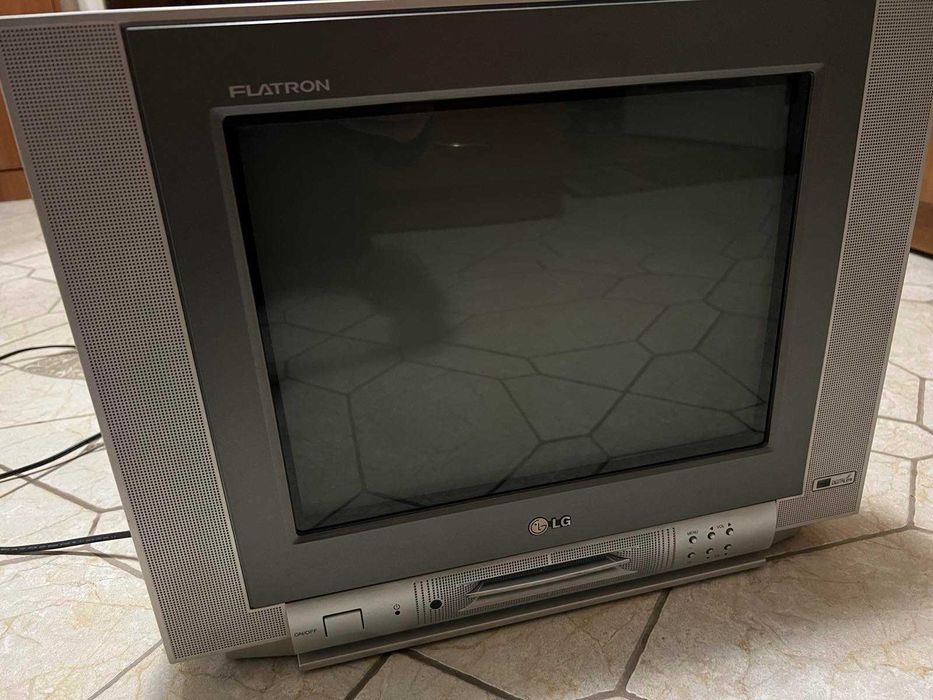 Телевизор LG с плосък екран