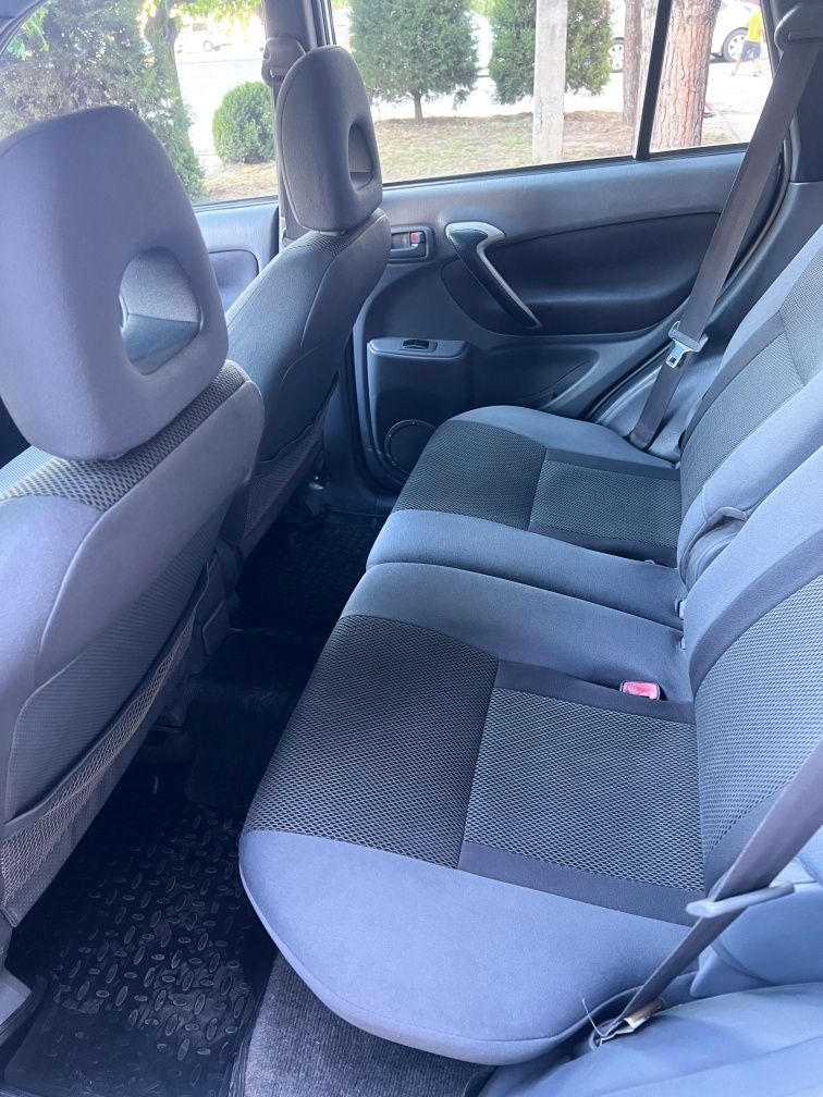 Toyota RAV4  Avtomat