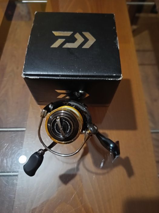 Продавам макара daiva certate 2004