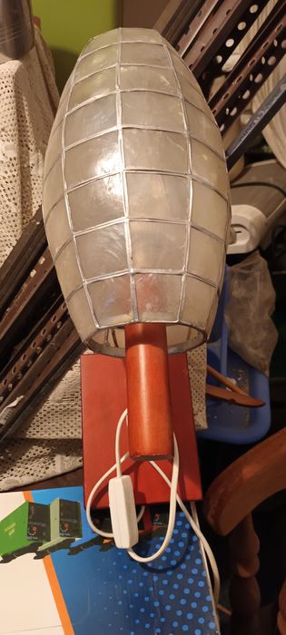 Aplice de perete cu sticla murala . Noi nouțe.