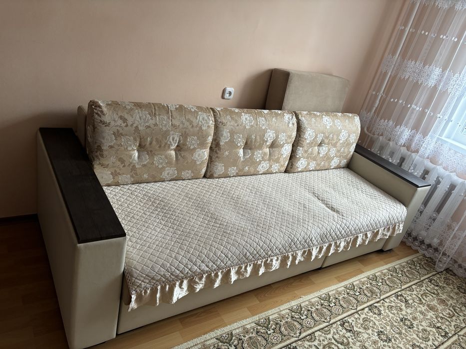 Продам диван в хорошом состоянии