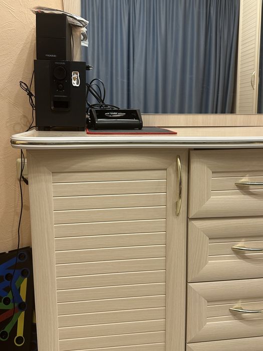 Продам спальню в хорошем состояний