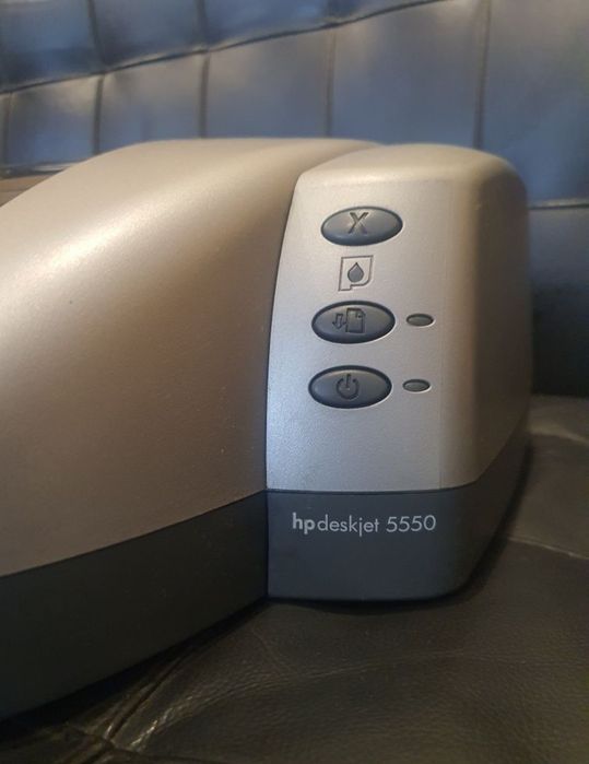 Продам принтер HP 5550