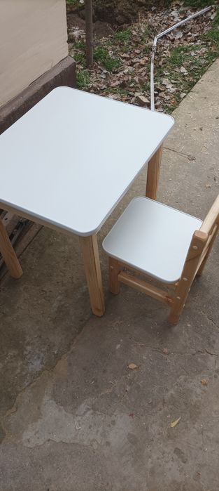 Скидки на детскую мебель стол +стул 450.000