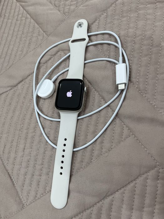 Apple Watch SE 2. 44мм