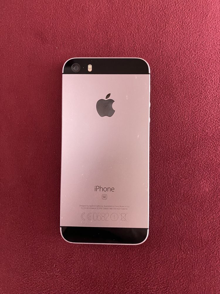 Продавам iphone se 32GB