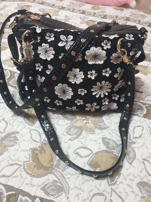 Продам женскую сумочку Новая