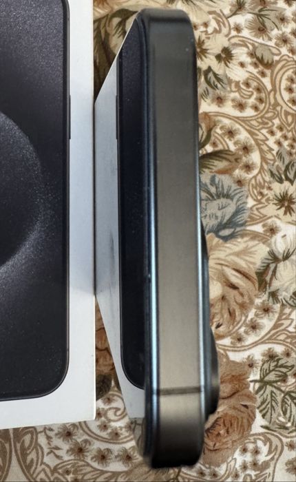 Iphone 15 Pro Max liber de retea