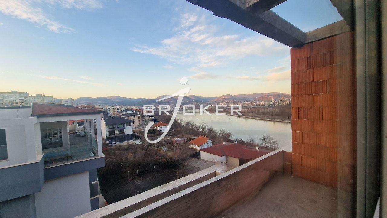 Продава се Мезонет в Кърджали, Възрожденци - 136 кв.м за 760 €/кв.м - Снимка #8