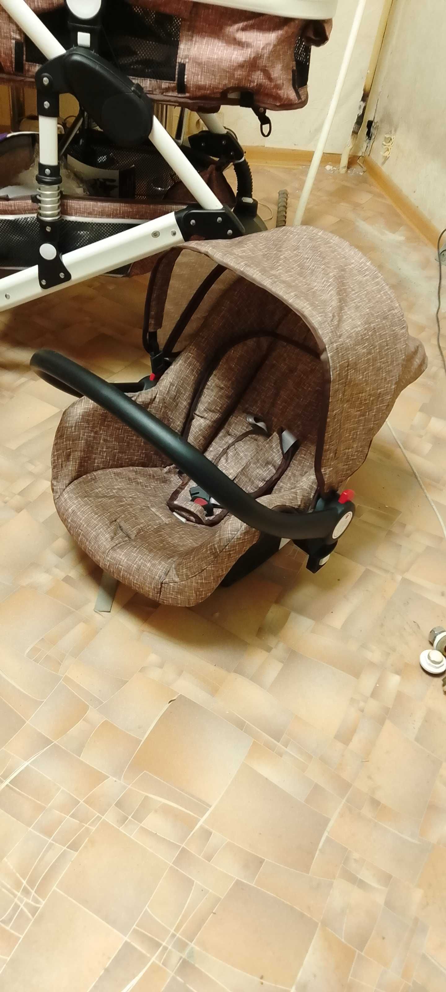 Срочно продам коляска 3 в 1