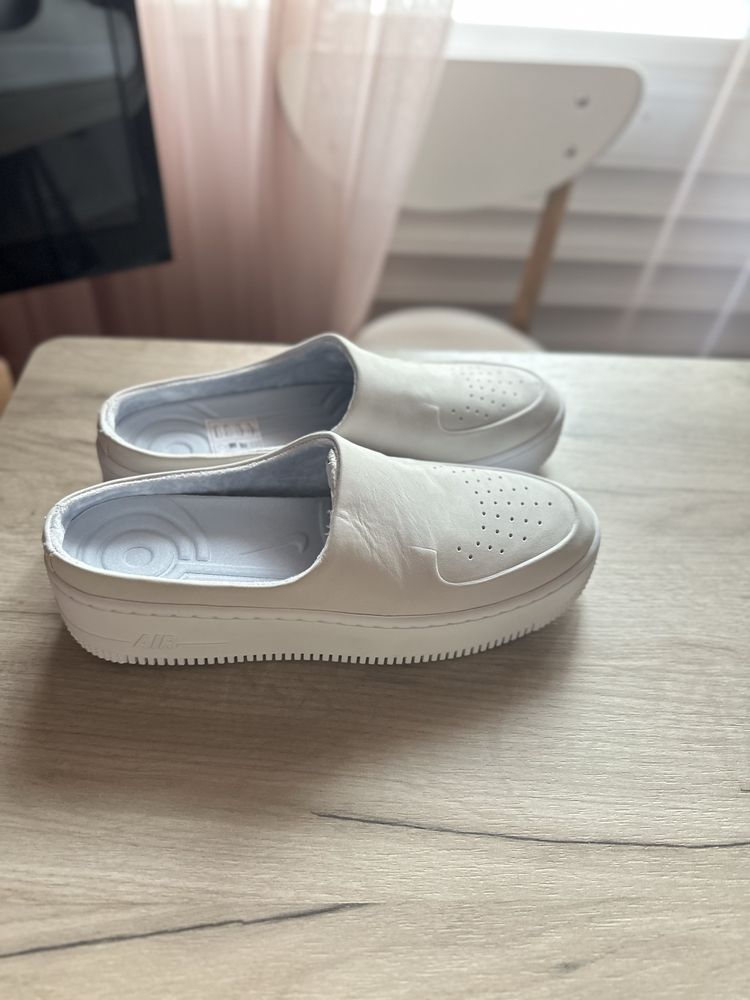 Продаются Nike aor force 1 lover