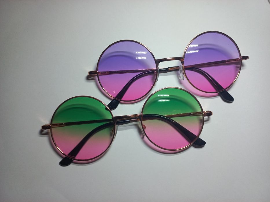 Цветни слънчеви очила